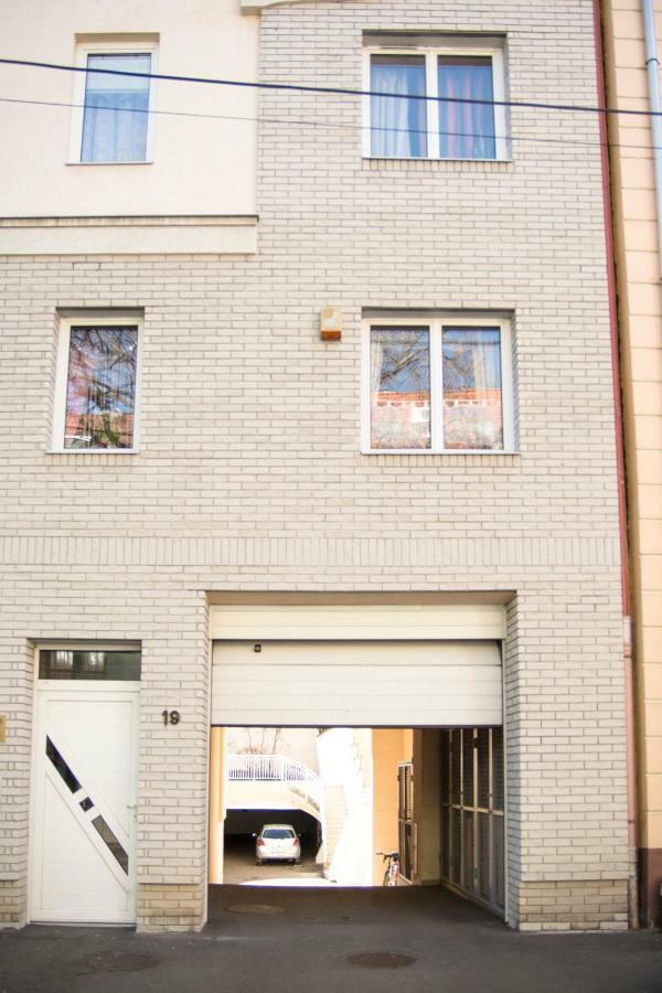 Aida Sport Apartman Eger Bagian luar foto